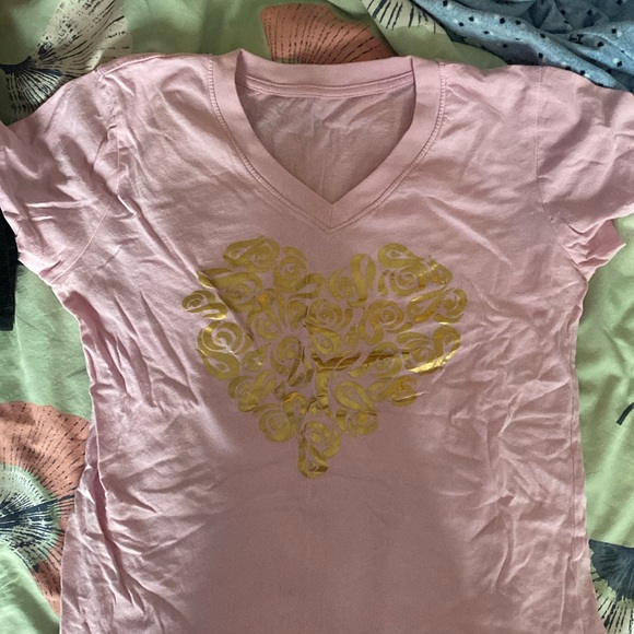 needs ironing pink shirt - Picture 1 of 1